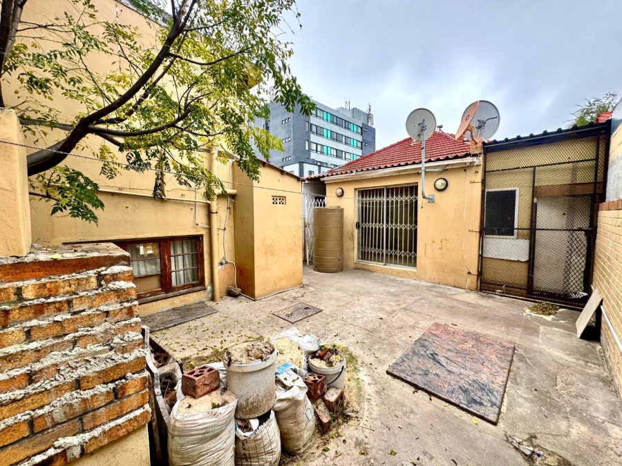 5 Bedroom Property for Sale in Woodstock Western Cape